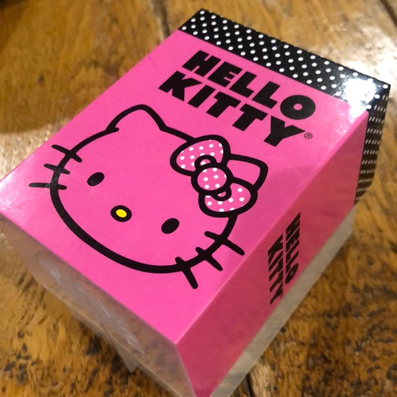 Hello Kitty Girls Watch - Picture 3 of 3